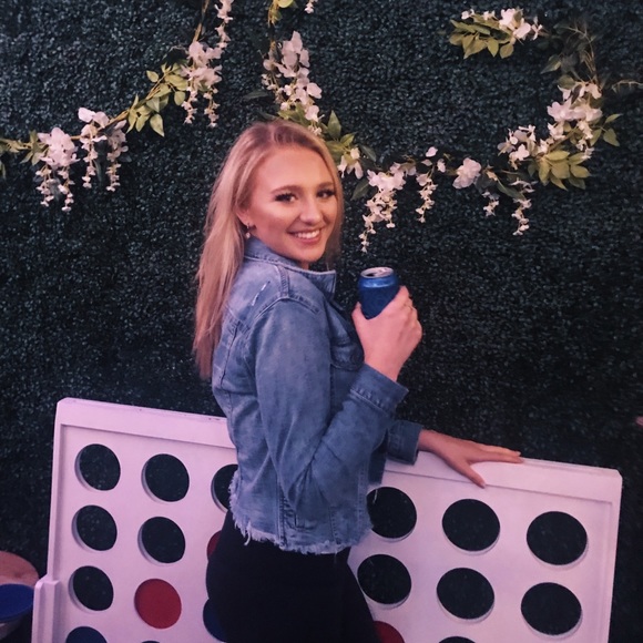 Meet your Posher, Erika - Picture 12 of 12